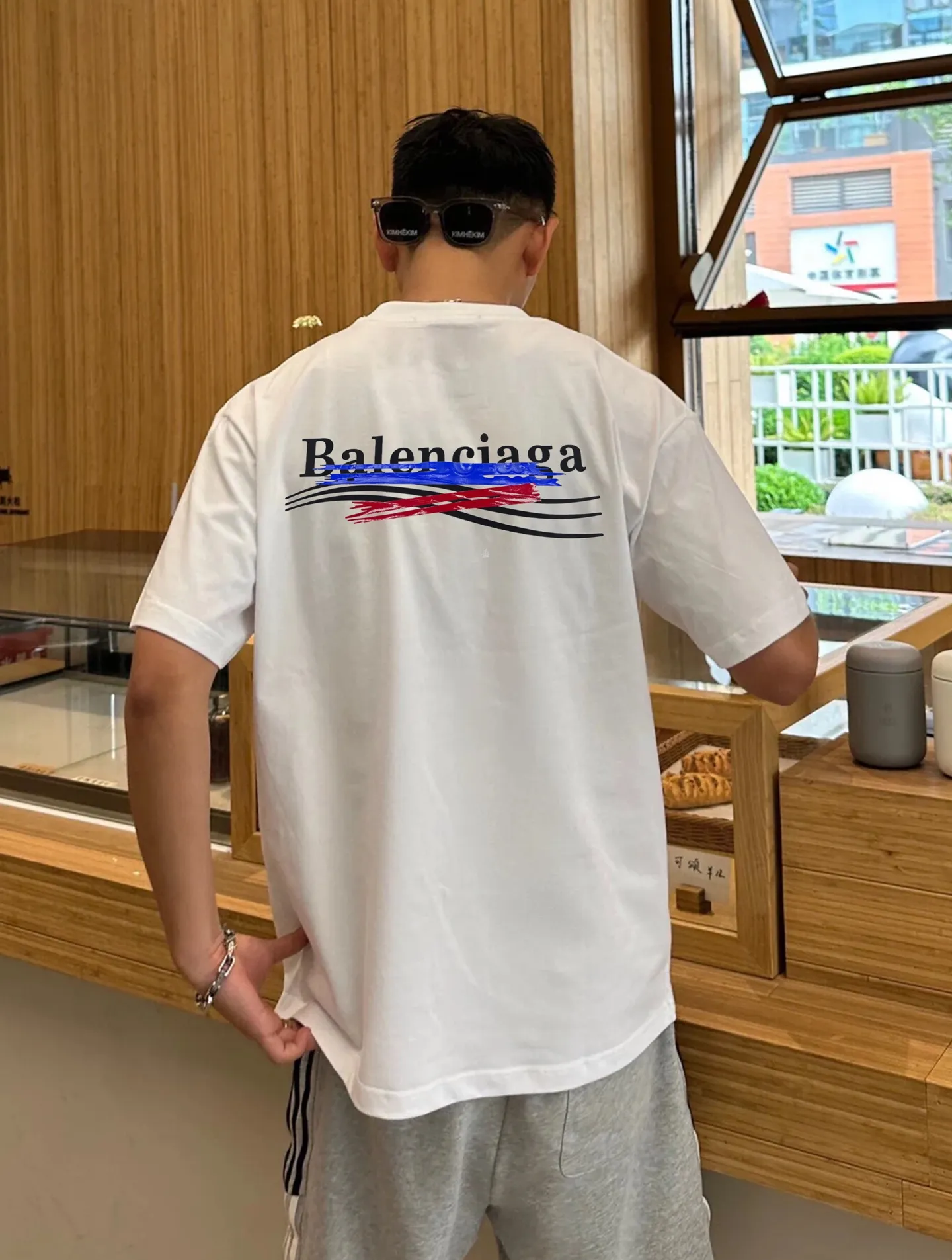 ⚜️Balenciaga New Arrival T ， Same Style❤️ . ， .“Balenciaga” + ， ！ ， ，Breathable ， or ✨ ， 、 ， ！ ！ ：Black.White.Sizes：S-3XL ❗️（175/145 L）